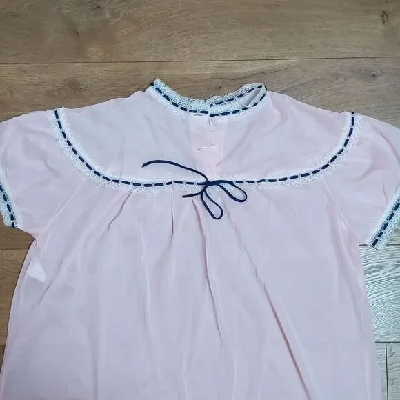 Vintage NYLFrance Josselyne baby pink nylon peignoir - Picture 4 of 13
